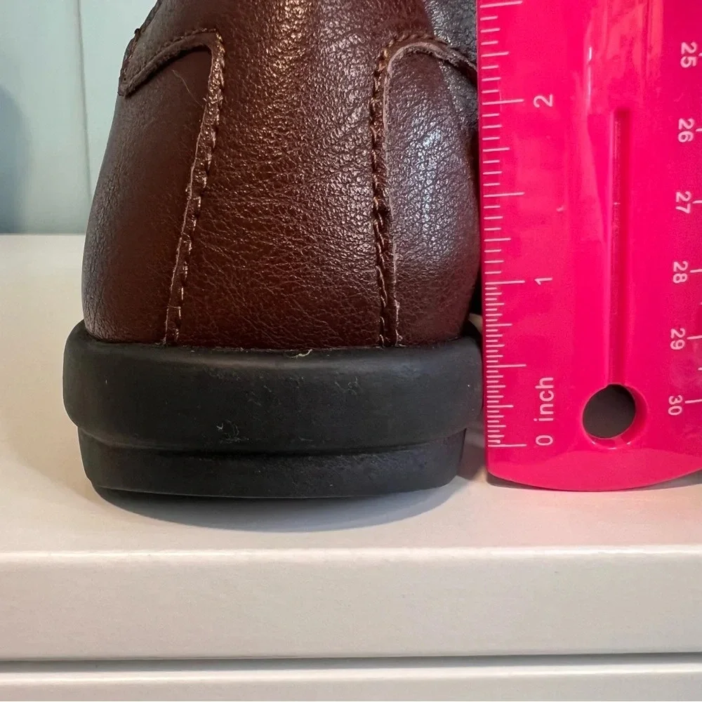 Clohoo Perforated Wine Colored Leather‎ Loafers. Size Euro 41/8. NWOT.